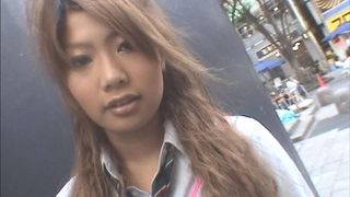 美女故意弄坏震动棒让快递员上门退货然后色诱快递哥啪
