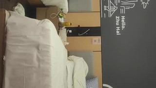 爱情故事，下午场，新人良家，小姐姐已然坠入爱河，舌吻调情含情脉脉，敏感体质，各种姿势啪啪很耐操