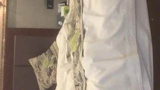 年轻的小痍子3【极品探底】真空无内 高颜值美女竟然没穿内裤- 肉体暴力强奷在线播放性的暴形 -