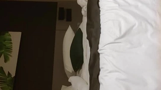 教授把他的两个女学生的屁眼干成了向日葵