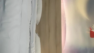 指南针爆操文静骚美臀女友，湿到不行