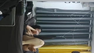 青出于蓝而胜于蓝前凸后翘，在校学妹，密码房，大尺度骚播 ！-酒店里卖骚，极品尤物，推荐