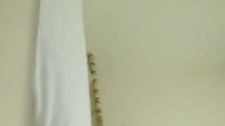 我在上你在下黑暗中的口交,妹子很投入3