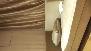 性福猥琐眼镜摄影师KK哥宾馆SM调教苗条国模捆绑玩弄后给吃J8女上位搞的妹子不断淫叫这模特是最听话的对白淫荡
