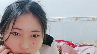 体验大学生在这个情色动漫中的原始激情